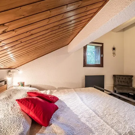 Fleury Apartment